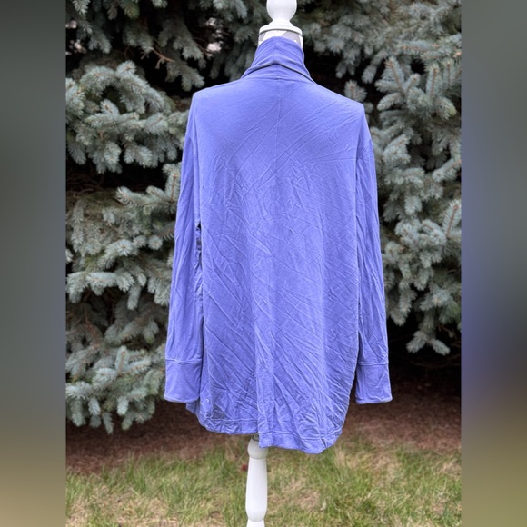 Athleta pranayama wrap - Picture 3 of 8